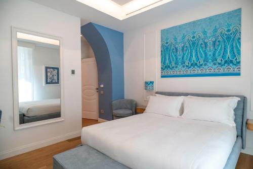4ROOMS Naples