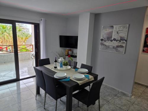 San Marino with heated pool, only 450 meters to the beach, aircondition, wifi