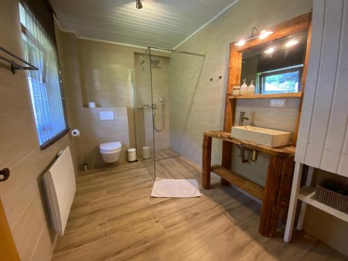 Un baño de Landhaus Marmorata