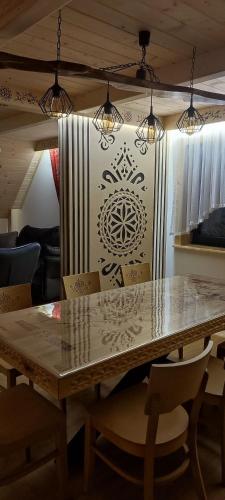 Imagen de la galería de Domek VIP Resort Willa Adrian Zakopane, en Poronin
