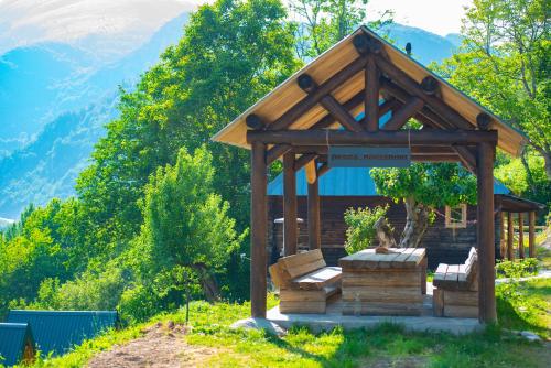 別荘から撮影された、または一般的な山の景色