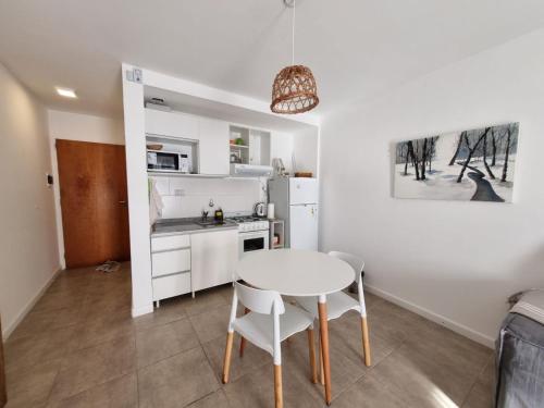 Η κουζίνα ή μικρή κουζίνα στο La Nona Nidia