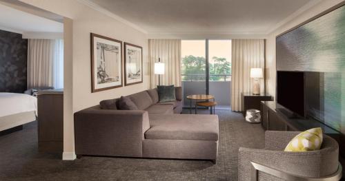 Ein Sitzbereich in der Unterkunft Omaha Marriott