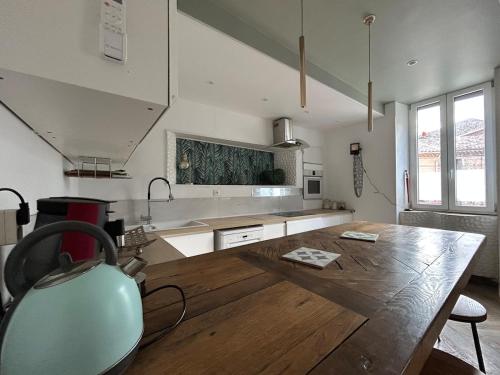 Dapur atau dapur kecil di Maison chaleureuse atypique