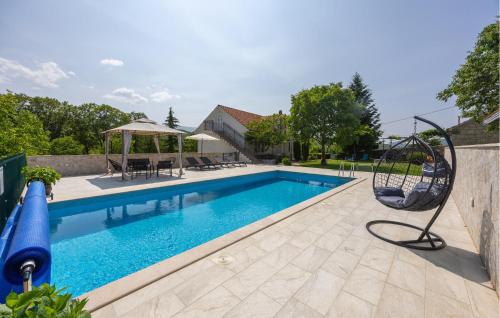 Pet Friendly Home In Krstatice