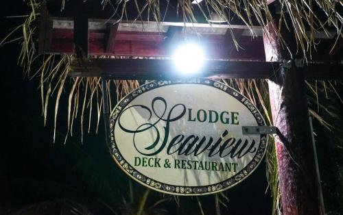 Certificato, attestato, insegna o altro documento esposto da Seaview Lodge and Restaurant