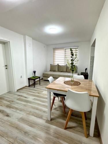 Χώρος καθιστικού στο Apartmani Fazinasa