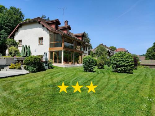 Gîte 1804 Montagnes du Jura avec Spa et Sauna classé 3 étoiles