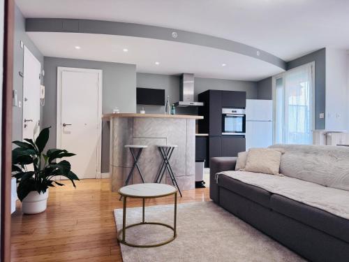 LE CARRAS - Proche de aéroport , Plage à pied - Promenade des anglais