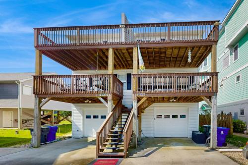 Gallery image of Shell of the Ball - B in Carolina Beach