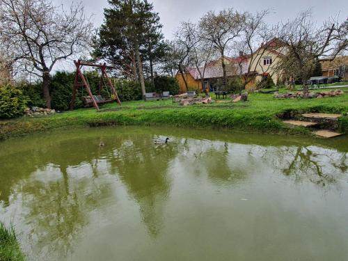 Φυσικό τοπίο κοντά σε αυτή η παραθεριστική κατοικία