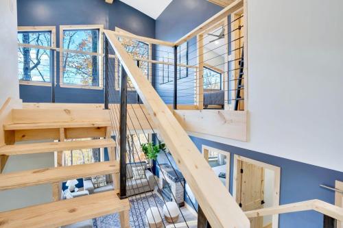 Φωτογραφία από το άλμπουμ του Dreams of Spring at Magnolia Treehouse σε Wildwood