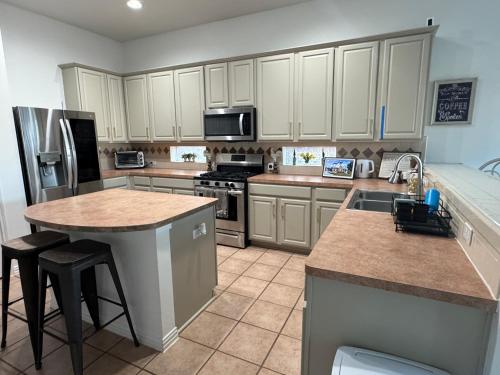Una cocina o cocineta en Jenns Place