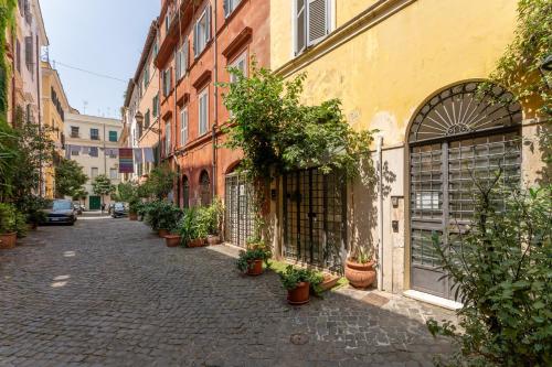 Domus Leopardo, Typical Trastevere Flat in Center