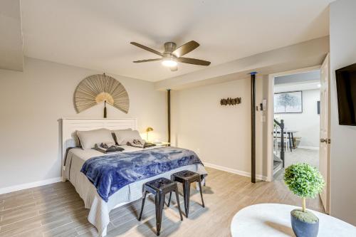 Postel nebo postele na pokoji v ubytování Cheverly Vacation Rental Less Than 9 Mi Washington, DC!