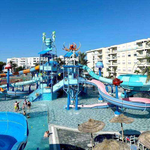 Πισίνα στο ή κοντά στο Beach, pool and slides Sousse Monastir 41