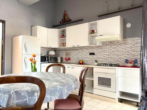 Dapur atau dapur kecil di Casa Clarisa - il tuo rifugio sul mare