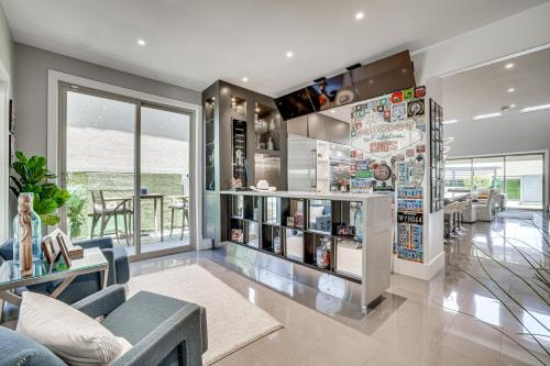 Gallery image of Summerlin Luxury-Modern Home with Pool and Cabana! in Las Vegas