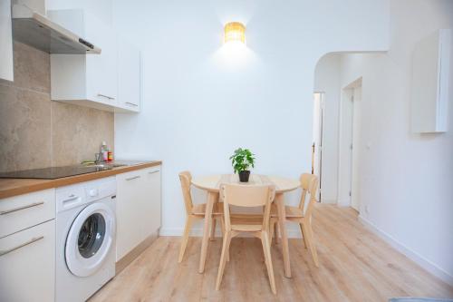 Photo de la galerie de l'établissement 2 - Design Provence, Moderne Central, à Marseille