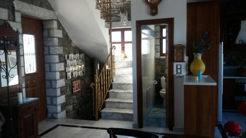 Gambar di galeri bagi Astros Pool & Sea Villa di Paralion astros