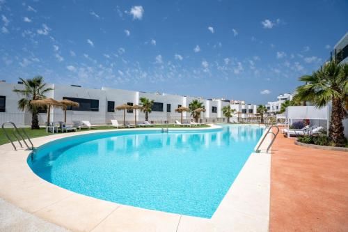 Modern 4-Bedroom Townhouse in Cala Serena Village Walk to the Beach Golf