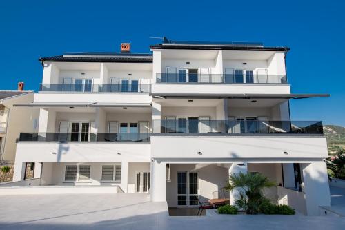 Apartments by the sea Banjol, Rab - 21635