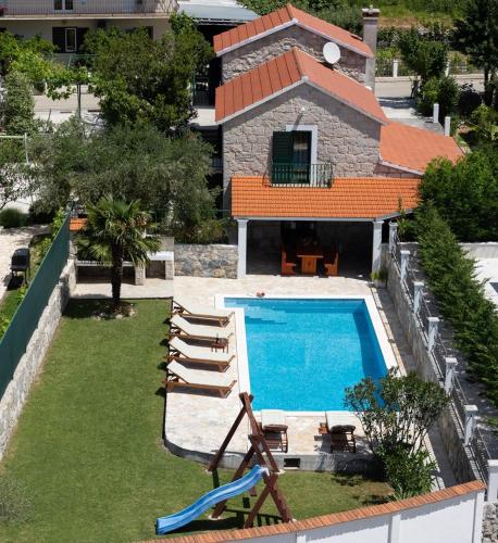 Πισίνα στο ή κοντά στο Villa Bella Pietra with private pool, sauna