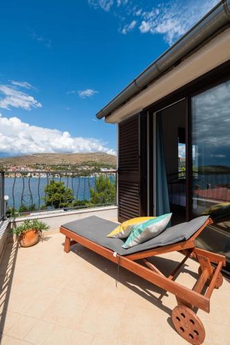 Apartments by the sea Sparadici, Sibenik - 24420