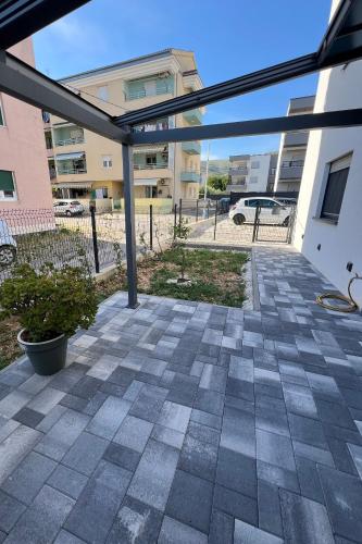 Apartments with parking spaces Trogir - 24640