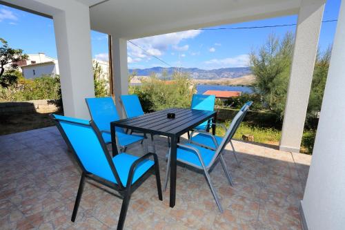 Apartments with parking space Pag - 24714
