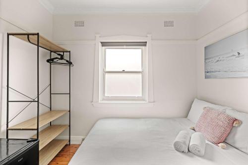 Postel nebo postele na pokoji v ubytování Inviting Double Room - A Peaceful Budget Stay in Padstow - Shared Bathroom