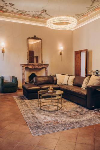 Χώρος καθιστικού στο Palazzo Tamanti - 4BR 6 Bath Estate Home in Montalcino Center