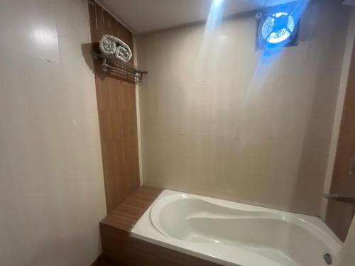 Ένα μπάνιο στο Hotel Apex Intercontinental