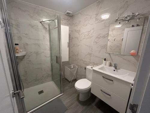 Koupelna v ubytování Apto cerca de playa Regla con garaje