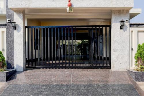 Φωτογραφία από το άλμπουμ του Townhouse HOTEL PVR AURA INN σε Visakhapatnam