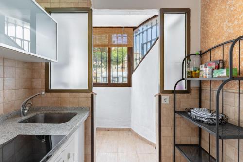 Kuchyň nebo kuchyňský kout v ubytování Apartamento Puebla Lucia Fuengirola