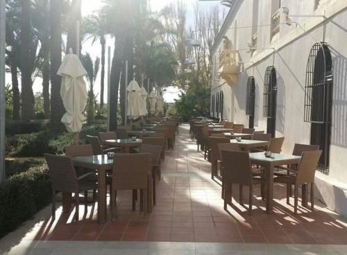 Restaurace v ubytování Two bedroom Apt., Hacienda Riquelme Golf Resort