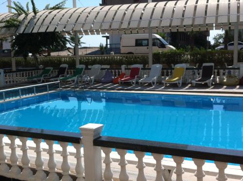 Kolam renang di atau dekat dengan Jasmin Blue hotel