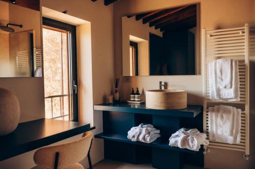 Φωτογραφία από το άλμπουμ του Palazzo Tamanti - 4BR 6 Bath Estate Home in Montalcino Center στο Μονταλτσίνο