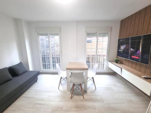 Aljaima II City Center and Beach Apartment