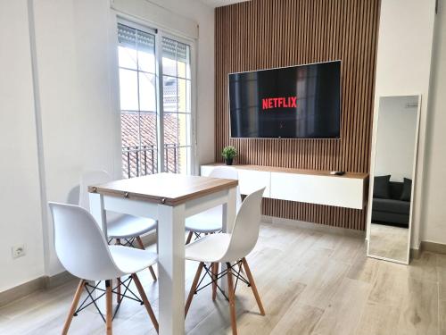 Aljaima II City Center and Beach Apartment