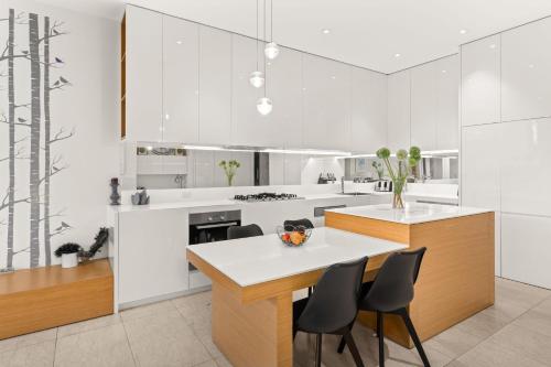 Η κουζίνα ή μικρή κουζίνα στο Boutique Stays - The Residence