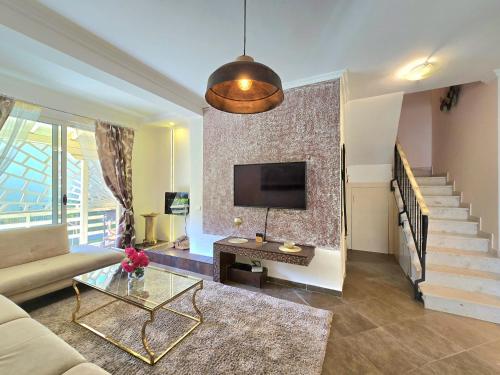 Lura 1 Holiday House 235