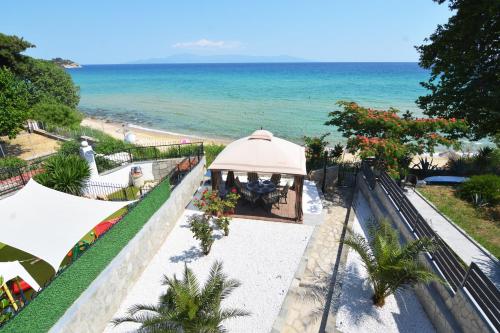 ANTONIO's BEACH HOUSE