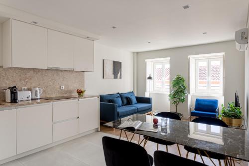 Bright Ajuda Apartment, 2 Bedrooms & AC