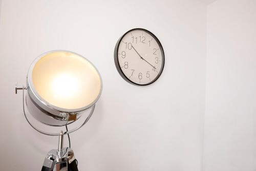 Stylish 2-Bed Apartment in Penarth Town Flat 2 photo 17