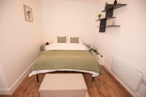 Stylish 2-Bed Apartment in Penarth Town Flat 2 photo 15
