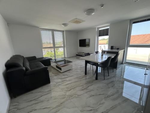 Apartments Lux