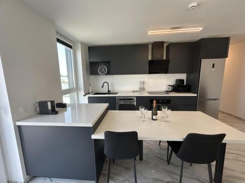 Dapur atau dapur kecil di Apartments Lux