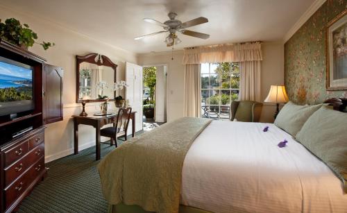 Gallery image of Lavender Inn by the Sea in Santa Barbara